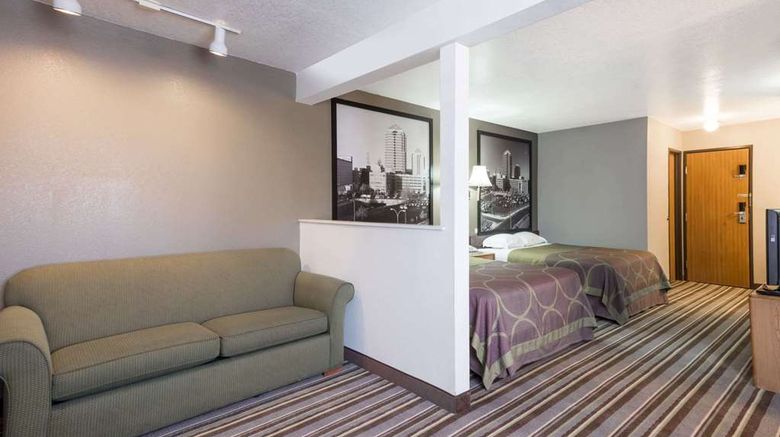 <b>Super 8 Bernalillo Suite</b>. Images powered by <a href="https://iceportal.shijigroup.com/" title="IcePortal" target="_blank">IcePortal</a>.