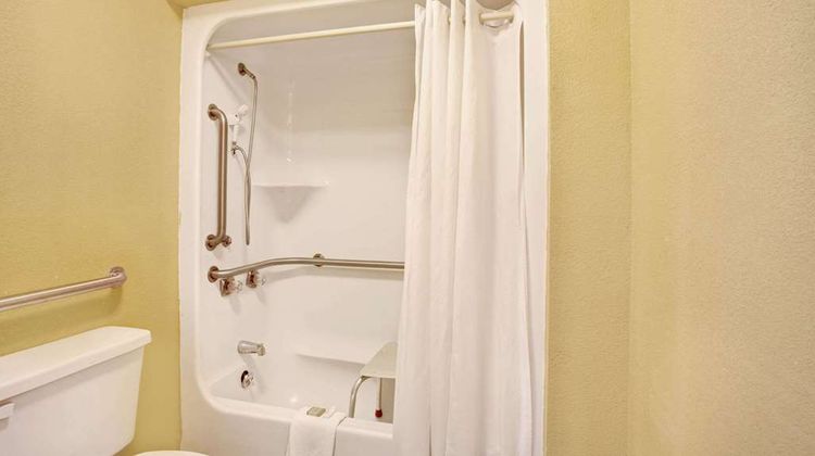 Super 8 Whites Creek/ Nashville NW Area Room