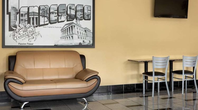Super 8 Whites Creek/ Nashville NW Area Lobby