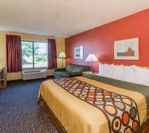 Super 8 Appleton Room