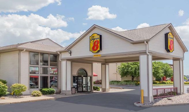 Super 8 Appleton Exterior