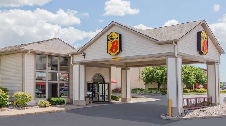 Super 8 Appleton Exterior