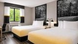 Super 8 Champaign Room