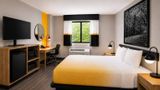 Super 8 Champaign Room
