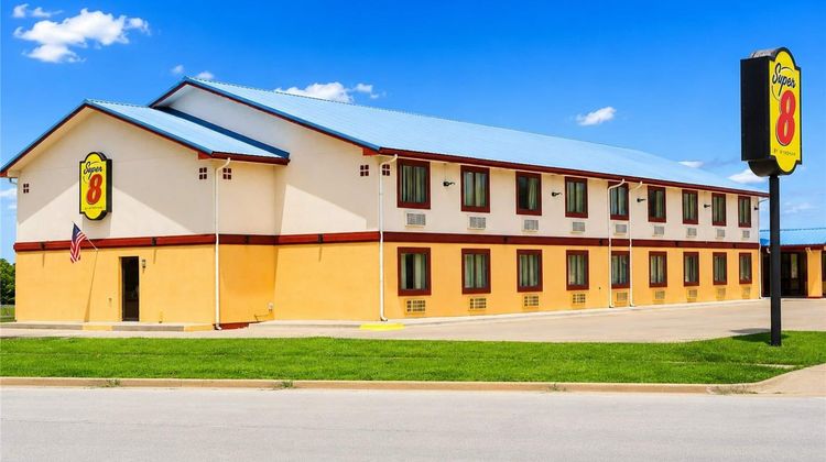 Super 8 Champaign Exterior