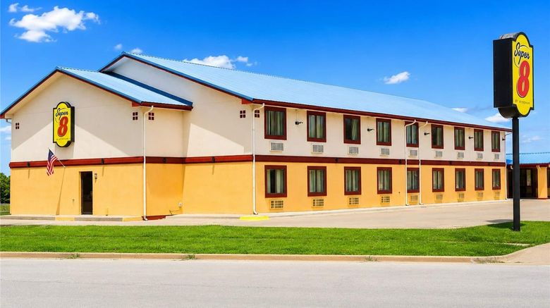 <b>Super 8 Champaign Exterior</b>. Images powered by <a href="https://iceportal.shijigroup.com/" title="IcePortal" target="_blank">IcePortal</a>.