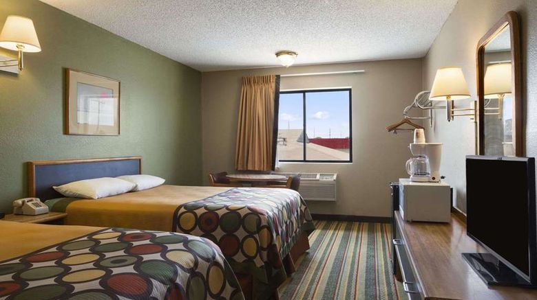 <b>Super 8 Blackwell Room</b>. Images powered by <a href="https://iceportal.shijigroup.com/" title="IcePortal" target="_blank">IcePortal</a>.