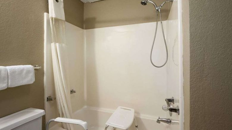 <b>Super 8 Blackwell Room</b>. Images powered by <a href="https://iceportal.shijigroup.com/" title="IcePortal" target="_blank">IcePortal</a>.