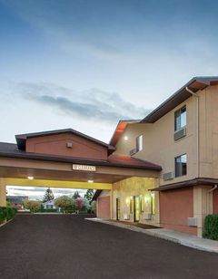 Super 8 Butte