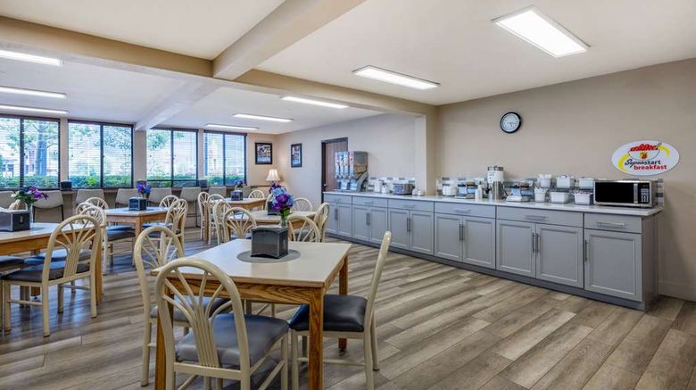 <b>Super 8 Butte Restaurant</b>. Images powered by <a href="https://iceportal.shijigroup.com/" title="IcePortal" target="_blank">IcePortal</a>.