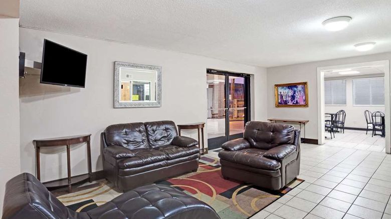 <b>Super 8 Nashville/ Dntn/ Opryland Area Lobby</b>. Images powered by <a href="https://iceportal.shijigroup.com/" title="IcePortal" target="_blank">IcePortal</a>.