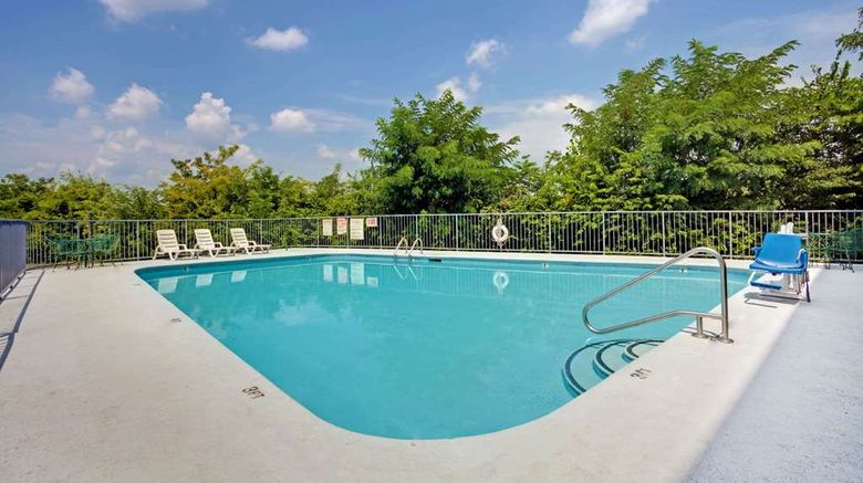 <b>Super 8 Nashville/ Dntn/ Opryland Area Pool</b>. Images powered by <a href="https://iceportal.shijigroup.com/" title="IcePortal" target="_blank">IcePortal</a>.