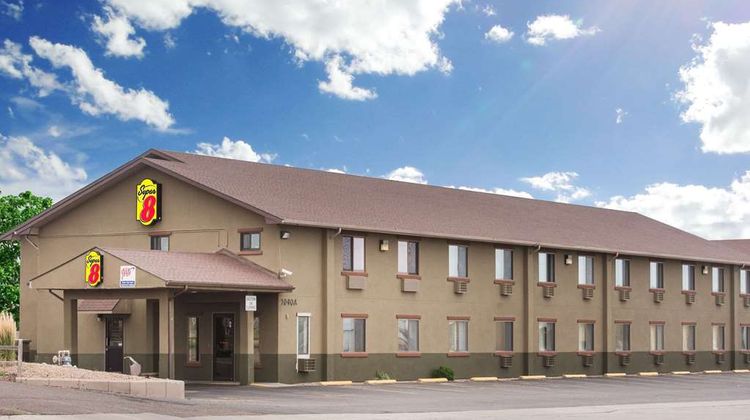 Super 8 Colby Exterior