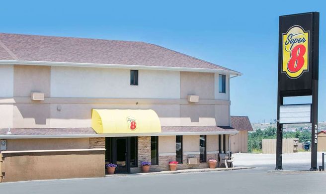 Super 8 Casper West Exterior