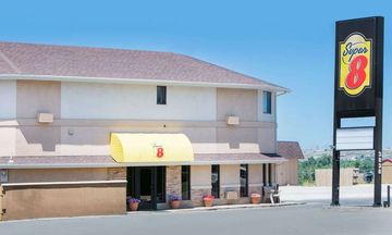 Super 8 Casper West