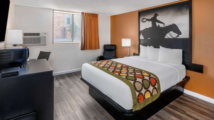 Super 8 Cheyenne Room