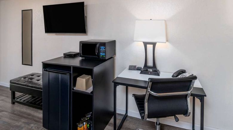 <b>Super 8 Cheyenne Room</b>. Images powered by <a href="https://iceportal.shijigroup.com/" title="IcePortal" target="_blank">IcePortal</a>.