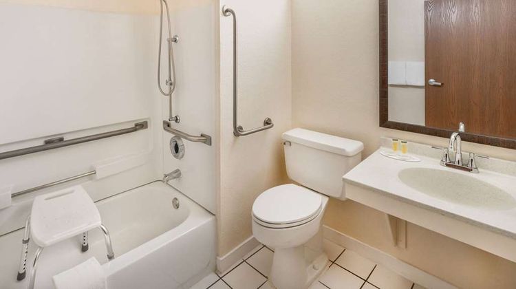 Super 8 Cheyenne Room