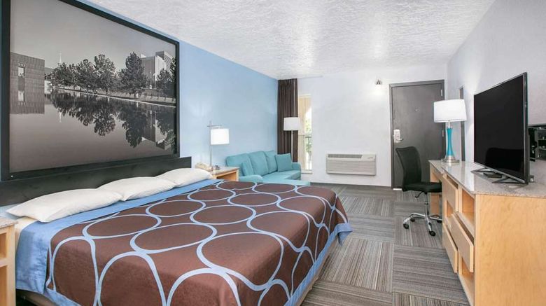 <b>Super 8 City of Moore Room</b>. Images powered by <a href="https://iceportal.shijigroup.com/" title="IcePortal" target="_blank">IcePortal</a>.