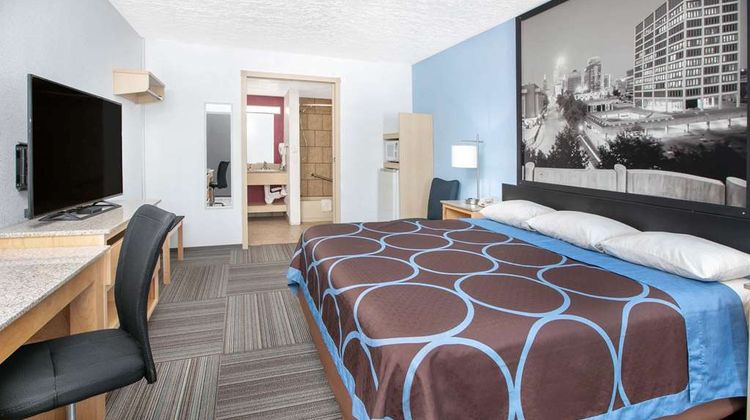 Super 8 City of Moore Room
