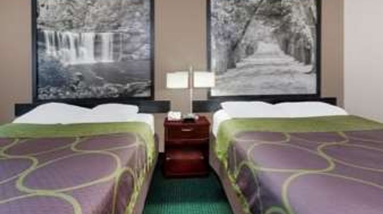 <b>Super 8 Munfordville Room</b>. Images powered by <a href="https://iceportal.shijigroup.com/" title="IcePortal" target="_blank">IcePortal</a>.