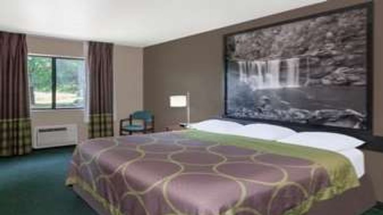 <b>Super 8 Munfordville Room</b>. Images powered by <a href="https://iceportal.shijigroup.com/" title="IcePortal" target="_blank">IcePortal</a>.