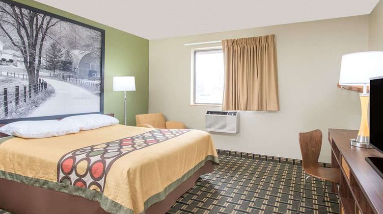 <b>Super 8 Youngstown/Austintown Room</b>. Images powered by <a href="https://iceportal.shijigroup.com/" title="IcePortal" target="_blank">IcePortal</a>.