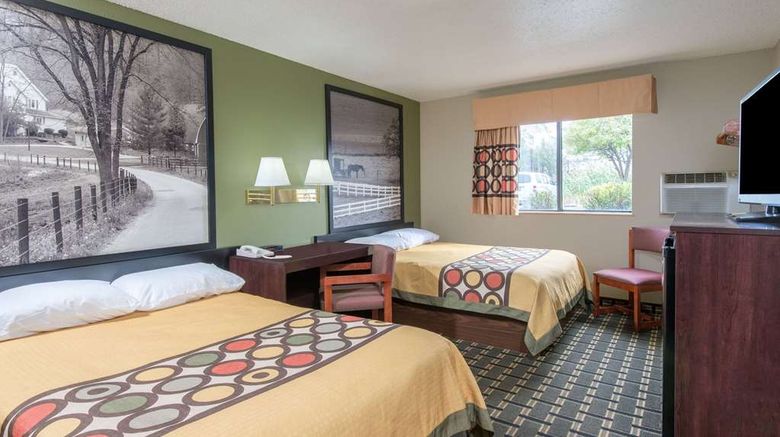 <b>Super 8 Youngstown/Austintown Room</b>. Images powered by <a href="https://iceportal.shijigroup.com/" title="IcePortal" target="_blank">IcePortal</a>.