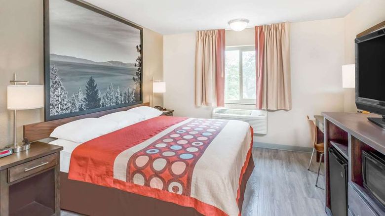 <b>Super 8 Redding Room</b>. Images powered by <a href="https://iceportal.shijigroup.com/" title="IcePortal" target="_blank">IcePortal</a>.