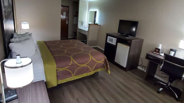 <b>Super 8 Paris Room</b>. Images powered by <a href="https://iceportal.shijigroup.com/" title="IcePortal" target="_blank">IcePortal</a>.