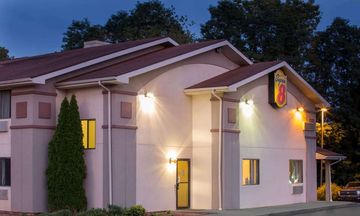 Super 8 Lewisburg