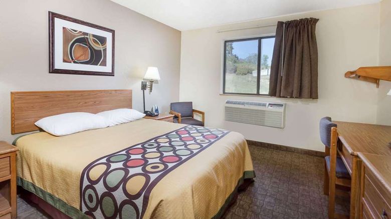 <b>Super 8 Lewisburg Room</b>. Images powered by <a href="https://iceportal.shijigroup.com/" title="IcePortal" target="_blank">IcePortal</a>.