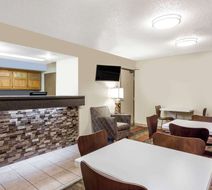 Super 8 Lewisburg Lobby