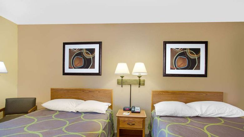 <b>Super 8 Lewisburg Room</b>. Images powered by <a href="https://iceportal.shijigroup.com/" title="IcePortal" target="_blank">IcePortal</a>.