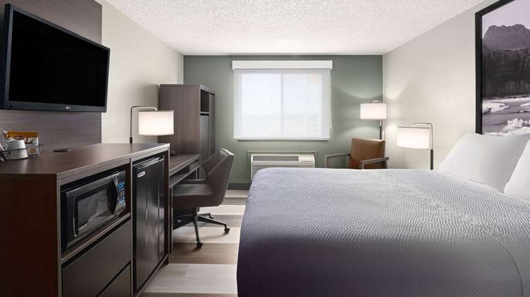 Super 8 Conrad Room