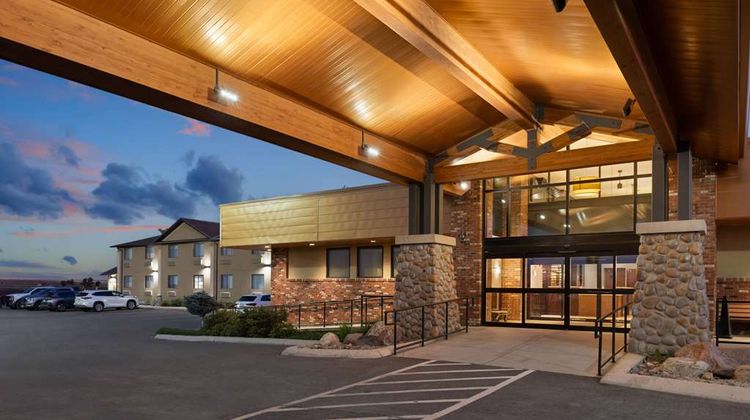 Super 8 Conrad Exterior