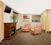 Super 8 Elkins Lobby