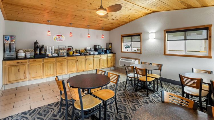 Super 8 Elkins Restaurant