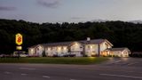 Super 8 Elkins Exterior