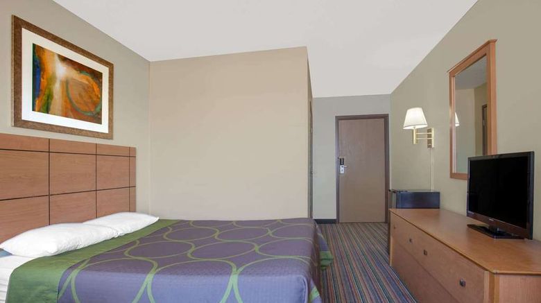 <b>Super 8 Evansville East Room</b>. Images powered by <a href="https://iceportal.shijigroup.com/" title="IcePortal" target="_blank">IcePortal</a>.