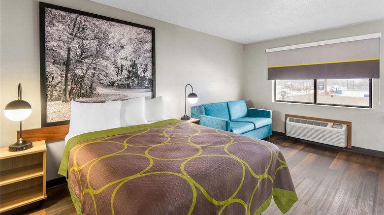 <b>Super 8 Evansville East Suite</b>. Images powered by <a href="https://iceportal.shijigroup.com/" title="IcePortal" target="_blank">IcePortal</a>.