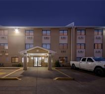 Super 8 Evansville East Exterior