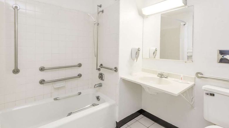 <b>Super 8 Bloomington Room</b>. Images powered by <a href="https://iceportal.shijigroup.com/" title="IcePortal" target="_blank">IcePortal</a>.