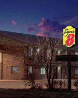 Super 8 Dumas