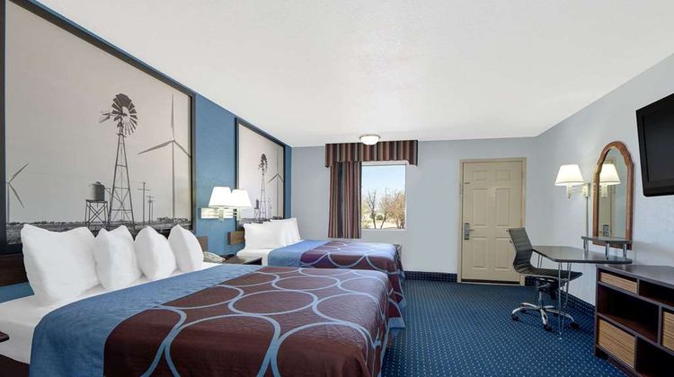 Super 8 Dumas Room