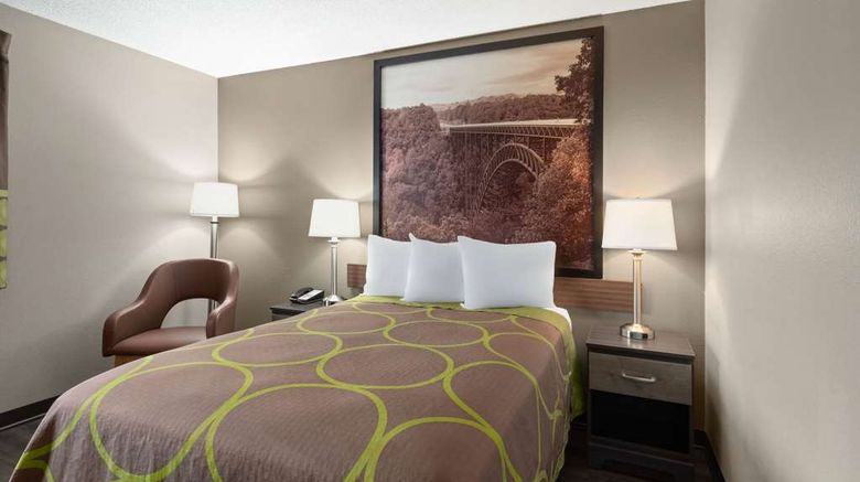 <b>Super 8 Summersville Room</b>. Images powered by <a href="https://iceportal.shijigroup.com/" title="IcePortal" target="_blank">IcePortal</a>.