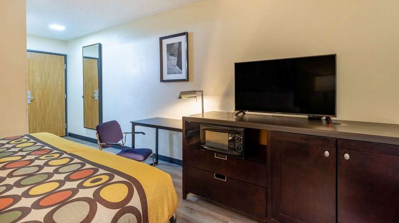 <b>Super 8 El Dorado Room</b>. Images powered by <a href="https://iceportal.shijigroup.com/" title="IcePortal" target="_blank">IcePortal</a>.