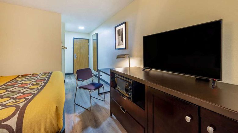 <b>Super 8 El Dorado Room</b>. Images powered by <a href="https://iceportal.shijigroup.com/" title="IcePortal" target="_blank">IcePortal</a>.