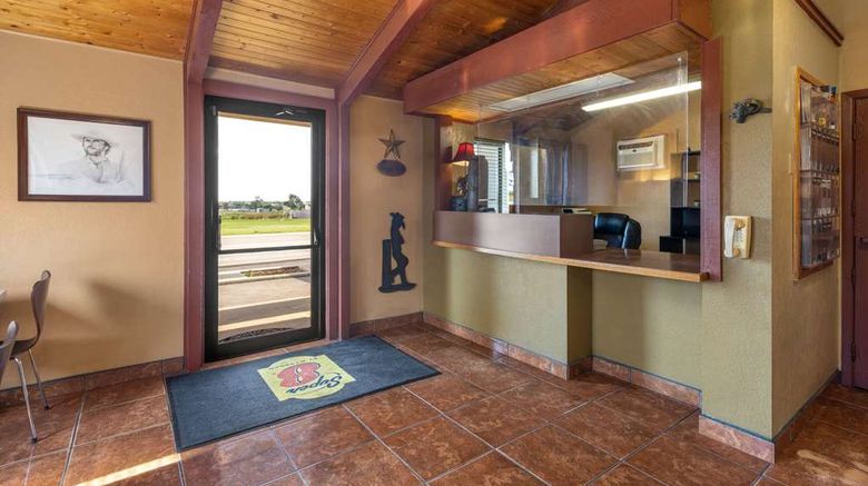 <b>Super 8 Dodge City Lobby</b>. Images powered by <a href="https://iceportal.shijigroup.com/" title="IcePortal" target="_blank">IcePortal</a>.