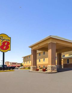 Super 8 Dodge City